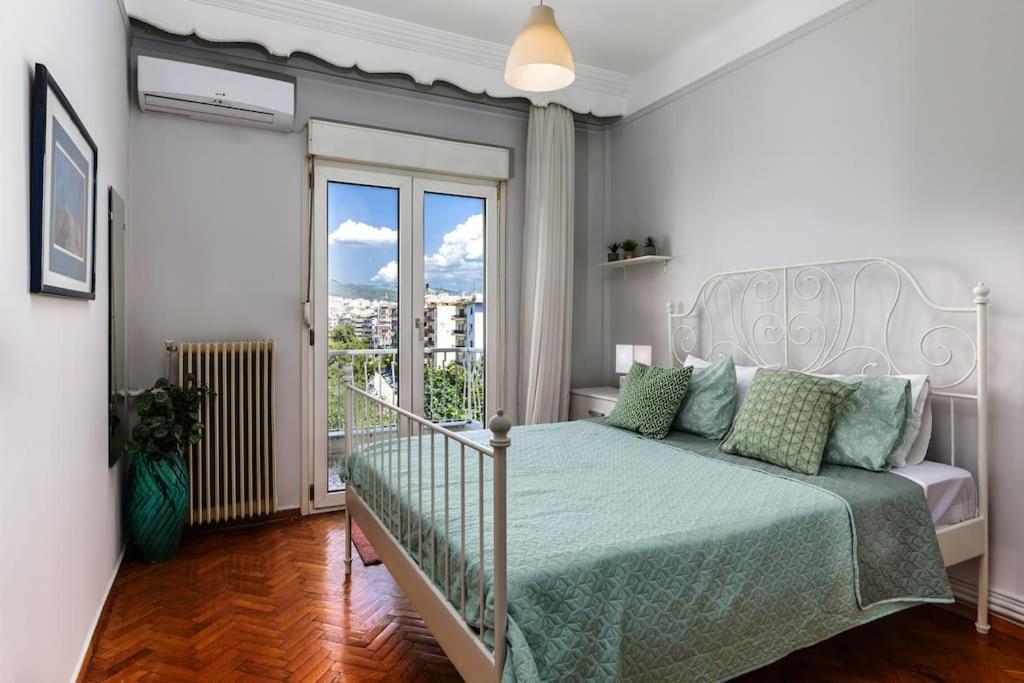 Best Location 3 Bedroom Apartment With View テッサロニキ エクステリア 写真