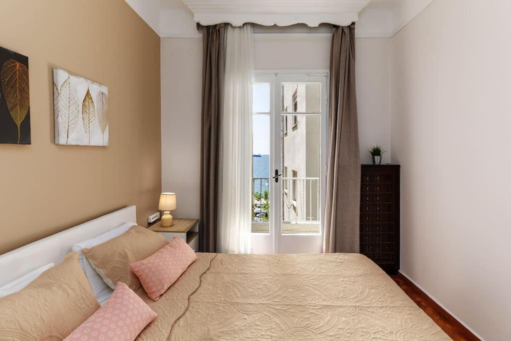 Best Location 3 Bedroom Apartment With View テッサロニキ エクステリア 写真