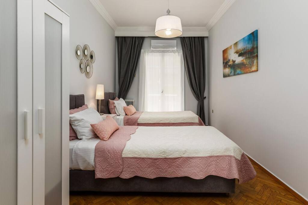 Best Location 3 Bedroom Apartment With View テッサロニキ エクステリア 写真